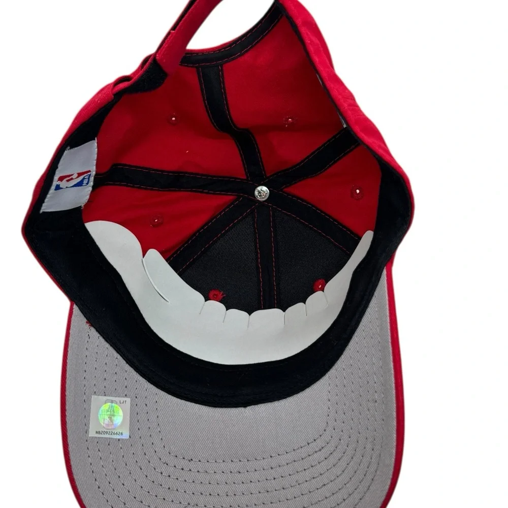 NBA Chicago Bulls Fan Favorite Cap - Picture 11 of 16